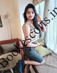 Independent woman in Niwali escort service